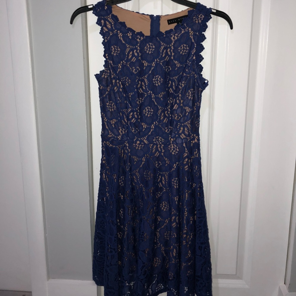 blue dress